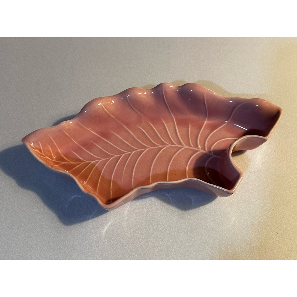Vtg USA Pottery Pink Ceramic Leaf Shaped Decorative Midcentury Modern Dish